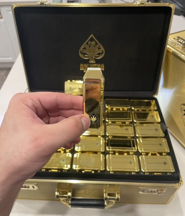 Ace-Ultra-Premium-Diamond-Sauce-2G-Disposable-Gold-Edition3-600x699